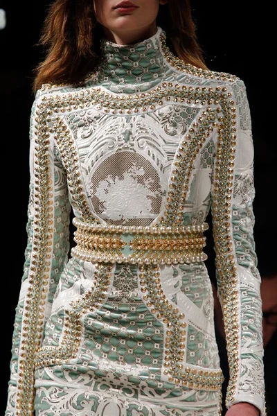 Look 26